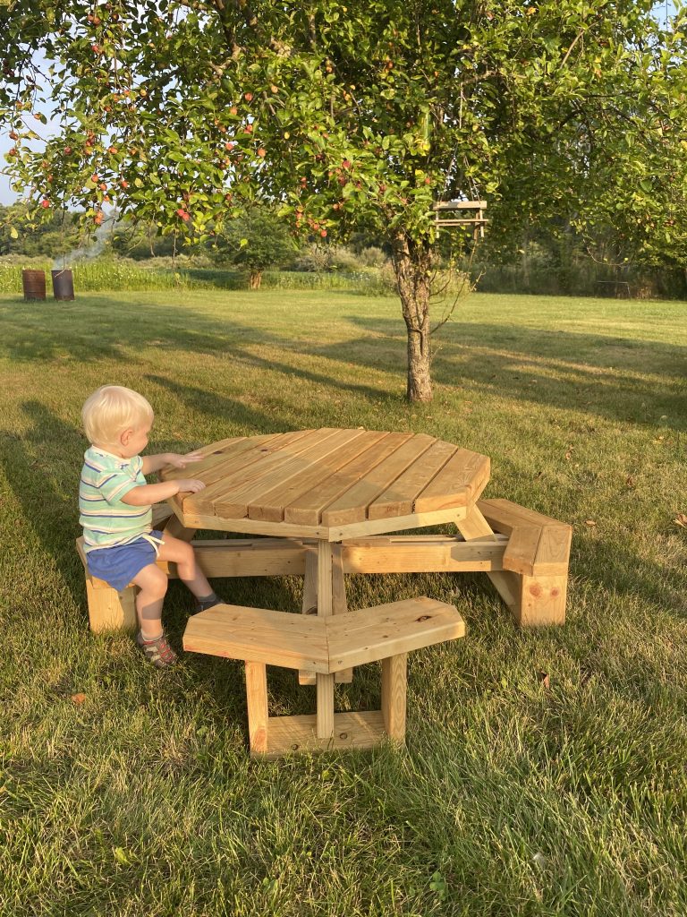 Kids' Octagon Table